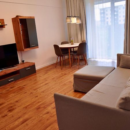 Coresi, 2 Camere, Sleeps 6 Large Private Garden Apartment Pets Welcome Brașov Exterior foto