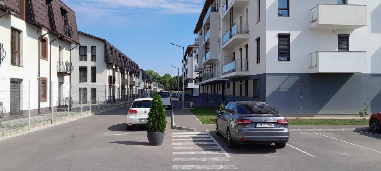 Coresi, 2 Camere, Sleeps 6 Large Private Garden Apartment Pets Welcome Brașov Exterior foto