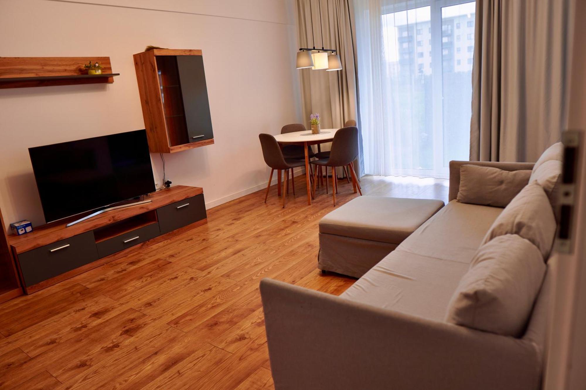 Coresi, 2 Camere, Sleeps 6 Large Private Garden Apartment Pets Welcome Brașov Exterior foto