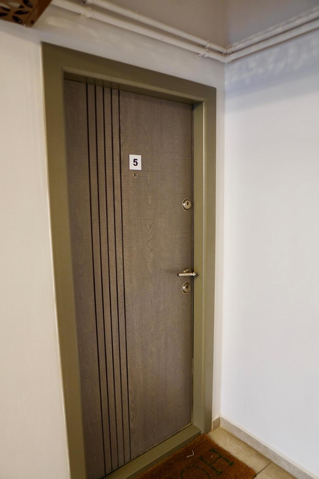 Coresi, 2 Camere, Sleeps 6 Large Private Garden Apartment Pets Welcome Brașov Exterior foto
