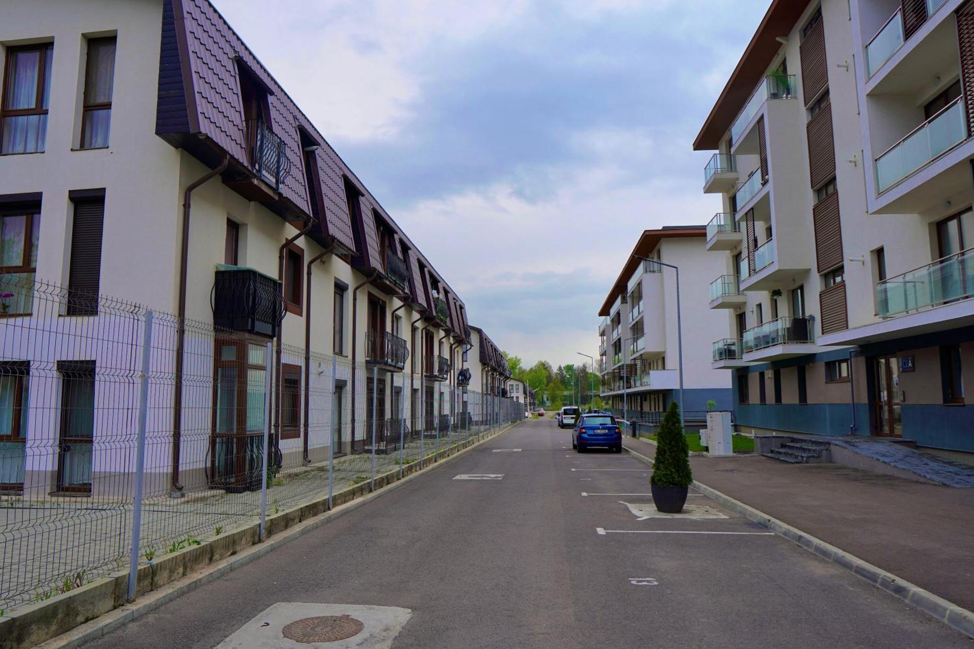 Coresi, 2 Camere, Sleeps 6 Large Private Garden Apartment Pets Welcome Brașov Exterior foto